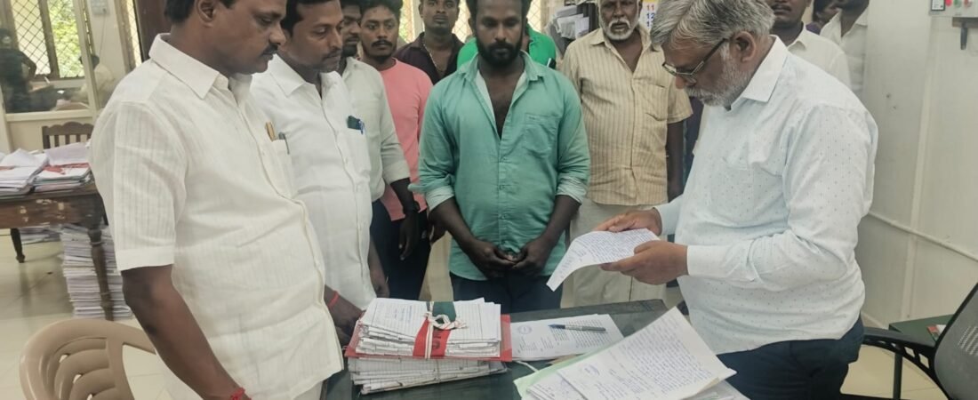 திண்டிவனம் அரசு மருத்துவமனையில் பிரசவத்திற்காக11 மணி நேரம் காக்க வைப்பு- குழந்தை உயிரிழப்பு – சார் ஆட்சியர் அலுவலகத்தில் கணவர் புகார்.